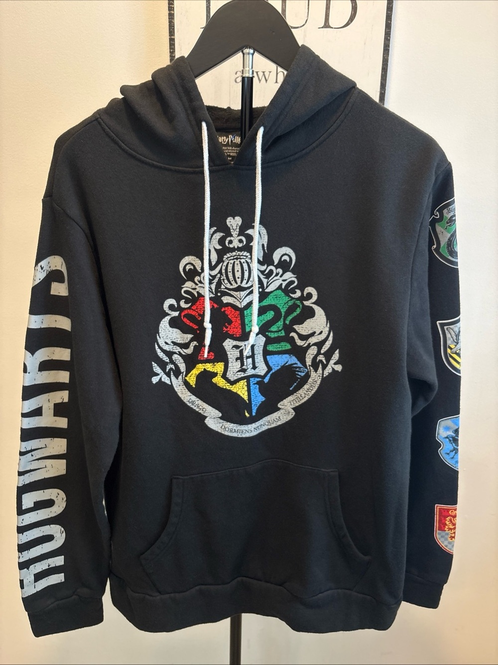 Hogwarts Harry Potter Crest Black Pullover Hoodie